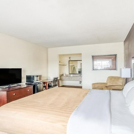 Oyo Hotel Alexandria La- Hwy 165 Ngoại thất bức ảnh