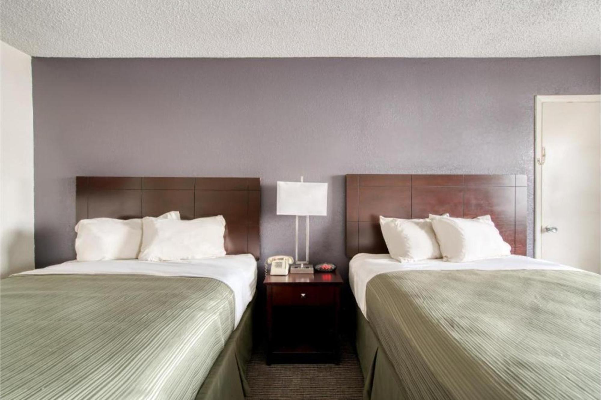 Oyo Hotel Alexandria La- Hwy 165 Ngoại thất bức ảnh