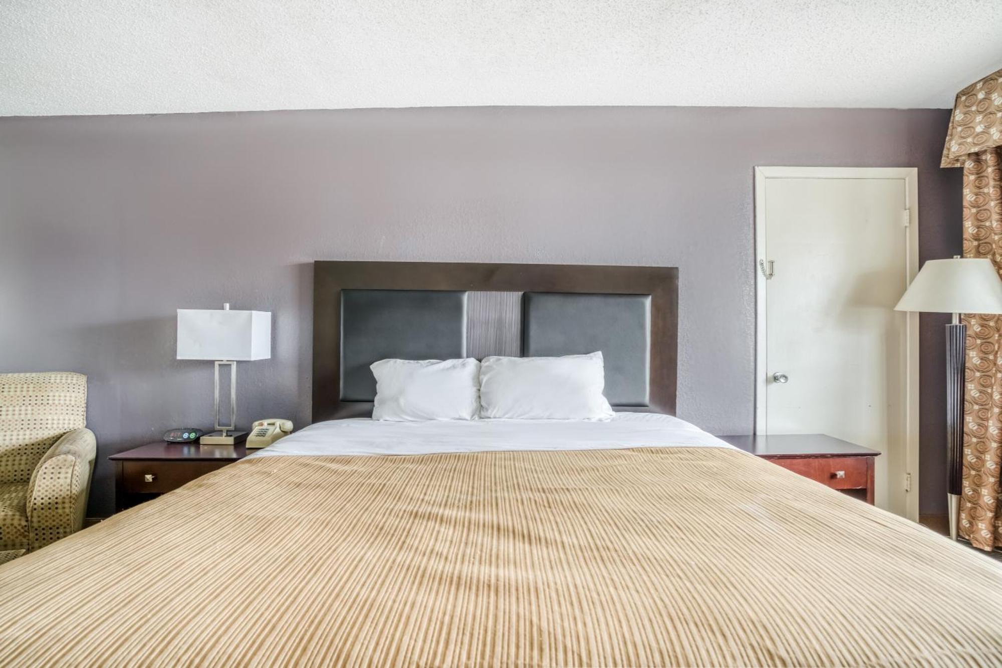 Oyo Hotel Alexandria La- Hwy 165 Ngoại thất bức ảnh