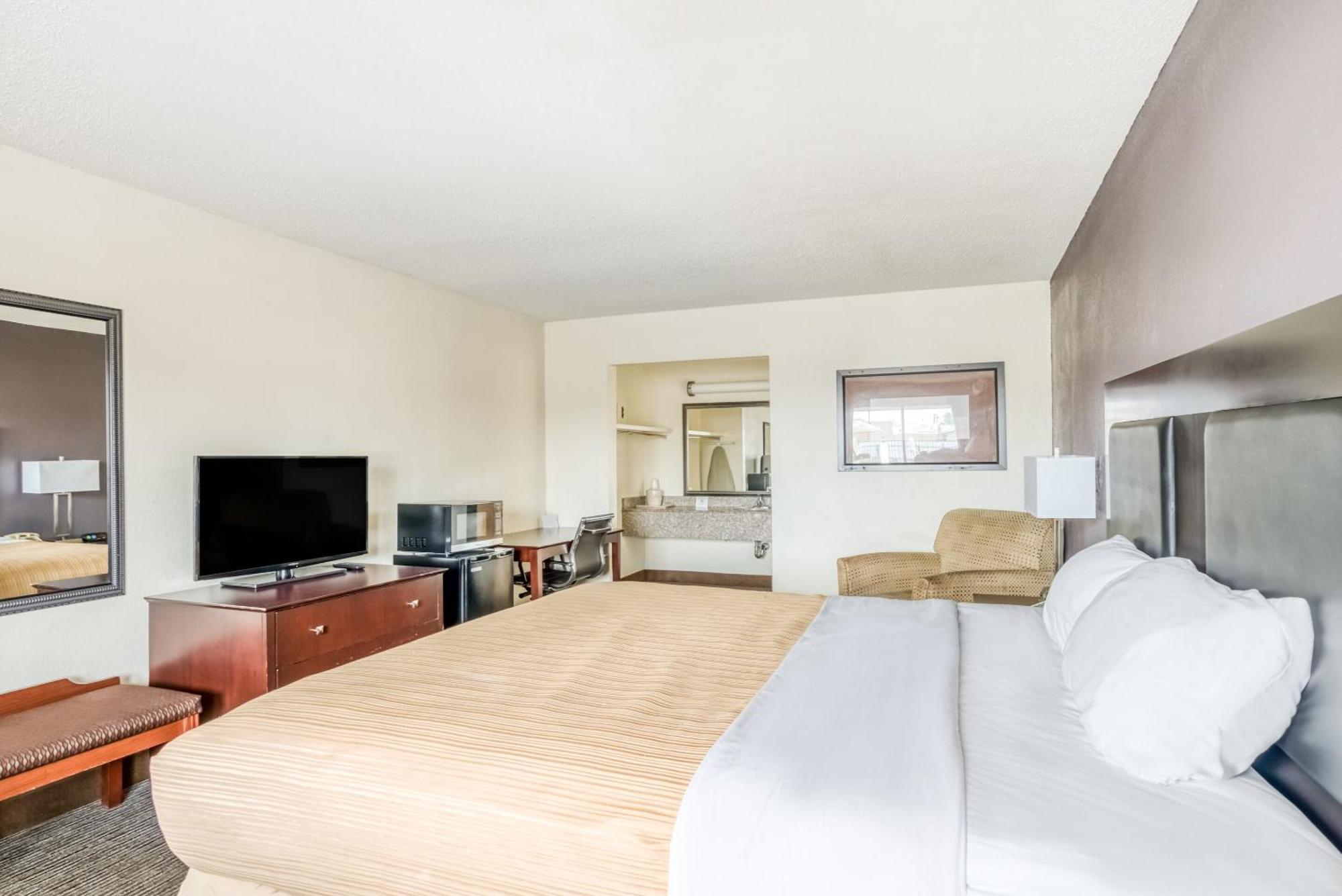 Oyo Hotel Alexandria La- Hwy 165 Ngoại thất bức ảnh